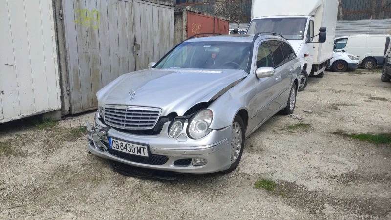 Mercedes-Benz E 270, снимка 4 - Автомобили и джипове - 47608430