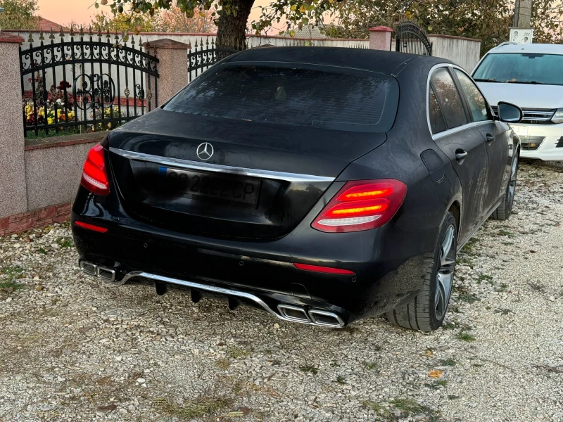 Mercedes-Benz E 220 Amg//digital//9g, снимка 7 - Автомобили и джипове - 47963239