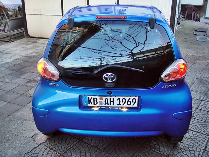 Toyota Aygo 1.0ГЕРМАНИЯ, снимка 4 - Автомобили и джипове - 48613356