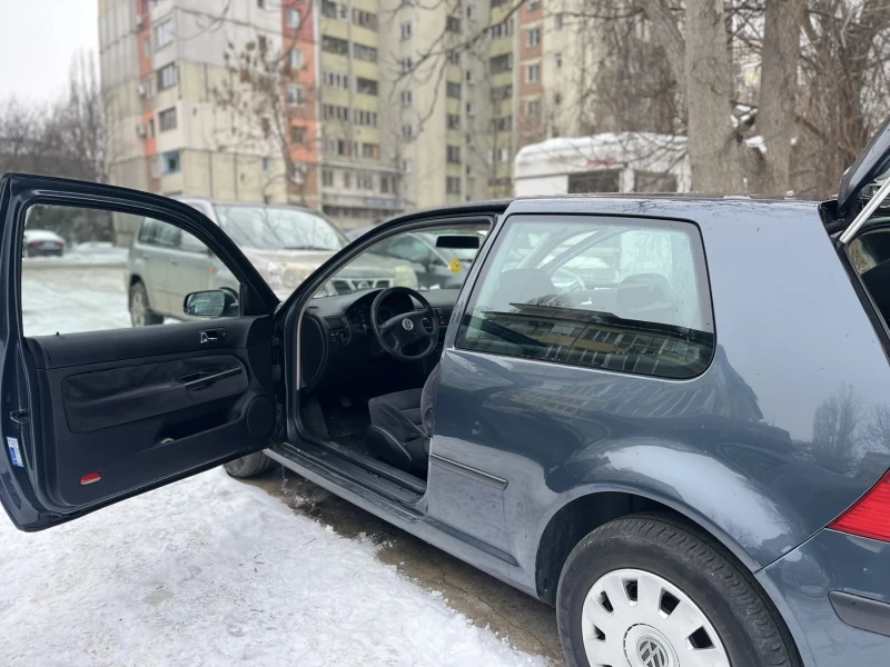 VW Golf 4, снимка 5 - Автомобили и джипове - 48727157