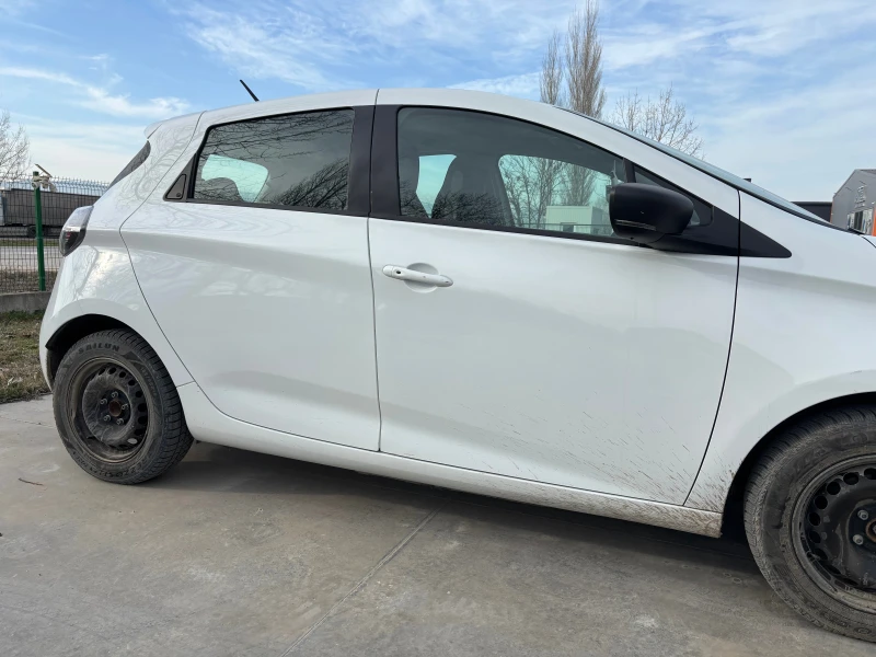 Renault Zoe, снимка 7 - Автомобили и джипове - 49468068