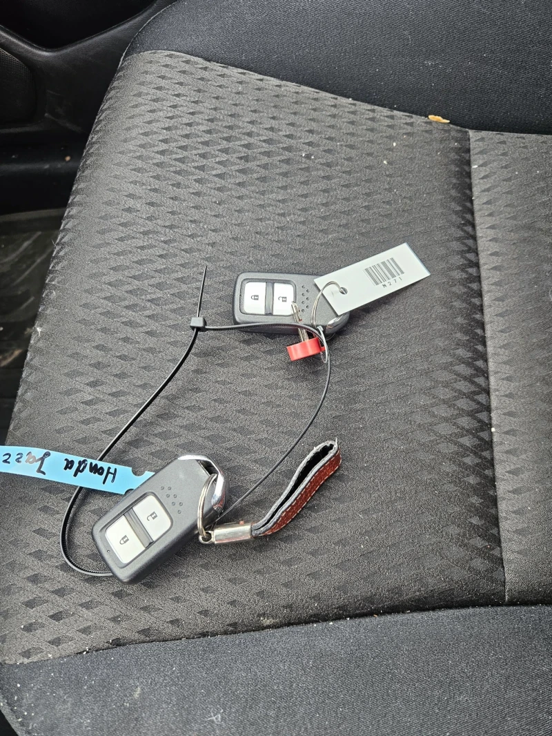 Honda Jazz 1.4i, снимка 13 - Автомобили и джипове - 51489029