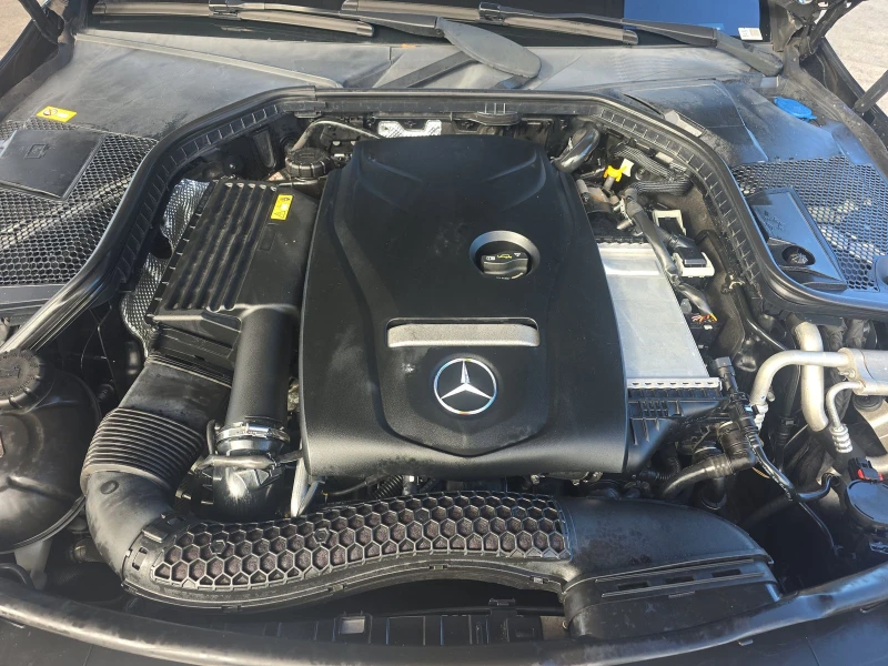 Mercedes-Benz C 300, снимка 10 - Автомобили и джипове - 52485866