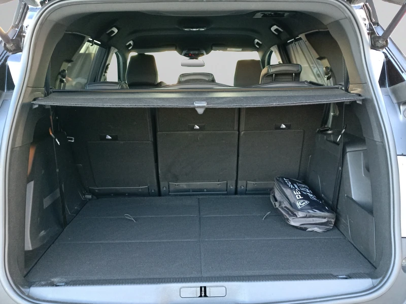 Peugeot 5008 New Line Up ALLURE PACK 1.5 BlueHDi 130 S&S EAT8 E, снимка 9 - Автомобили и джипове - 53112188