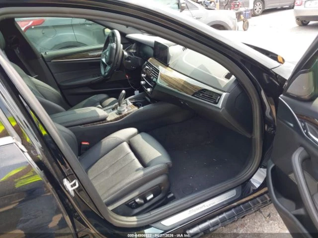 BMW 530 360CAMERA* HEAD-UP* , снимка 7 - Автомобили и джипове - 56397092