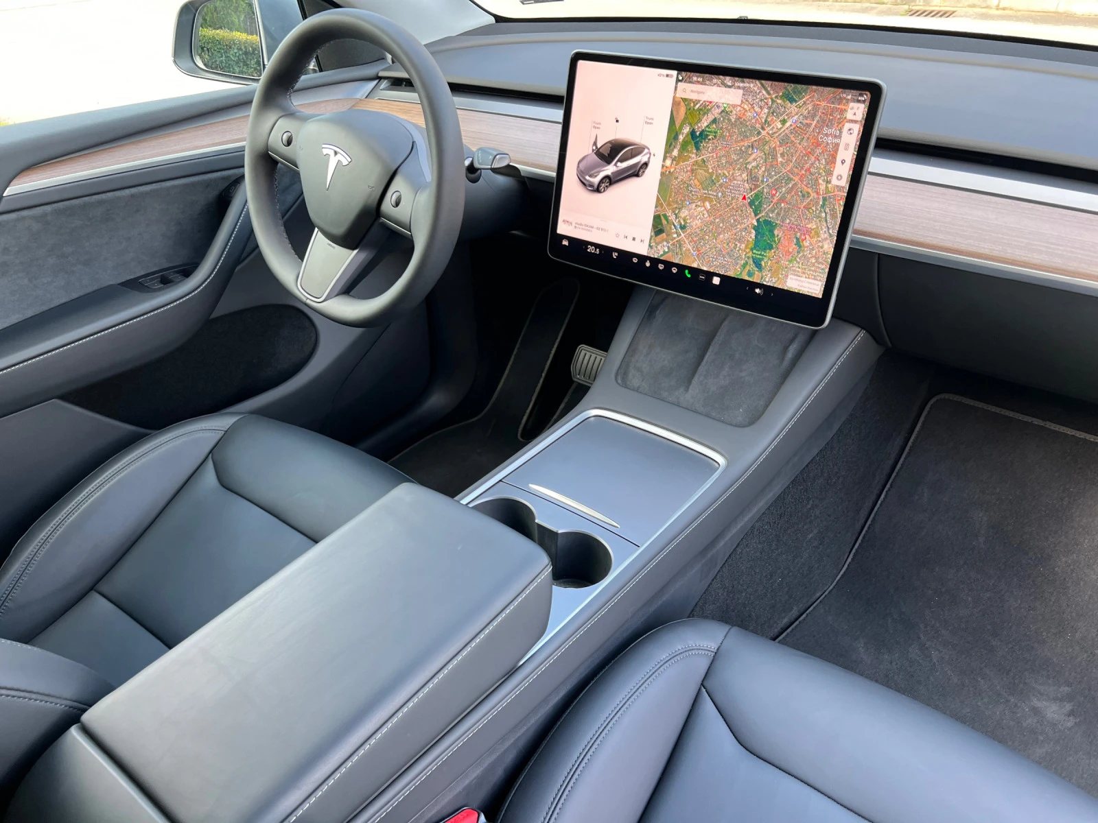 Tesla Model Y Long range 4x4 ДОГОВАРЯНЕ - изображение 9