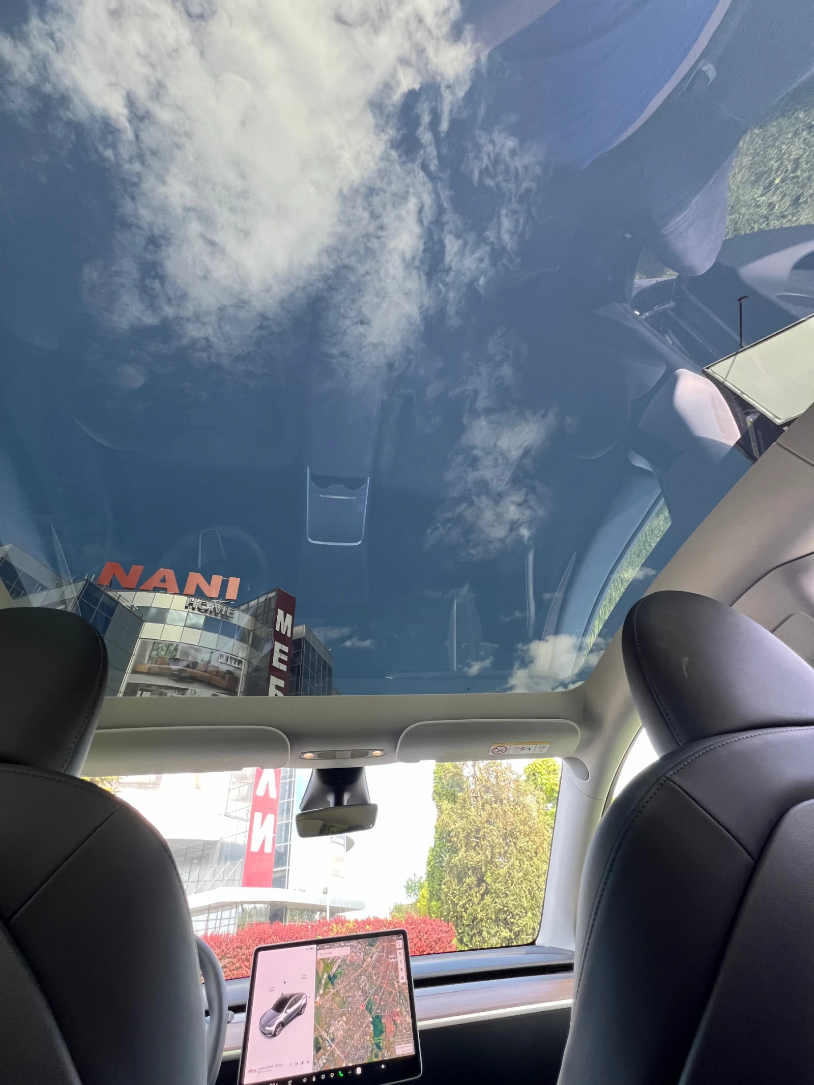 Tesla Model Y Long range 4x4  | Mobile.bg   13