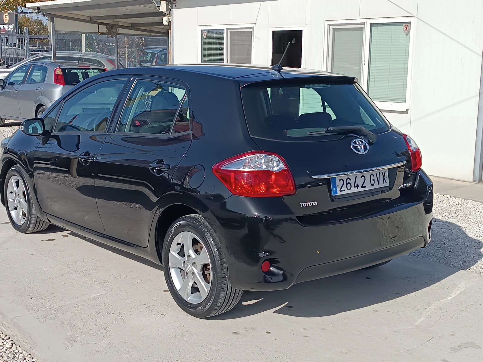 Toyota Auris 2, 0 d - изображение 5