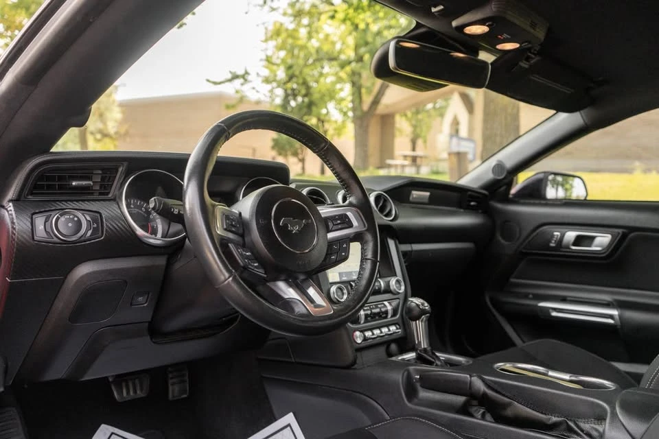 Ford Mustang * EcoBoost* HeadUp* * AвтоКредит* (ЦЕНА ДО БГ) - изображение 6