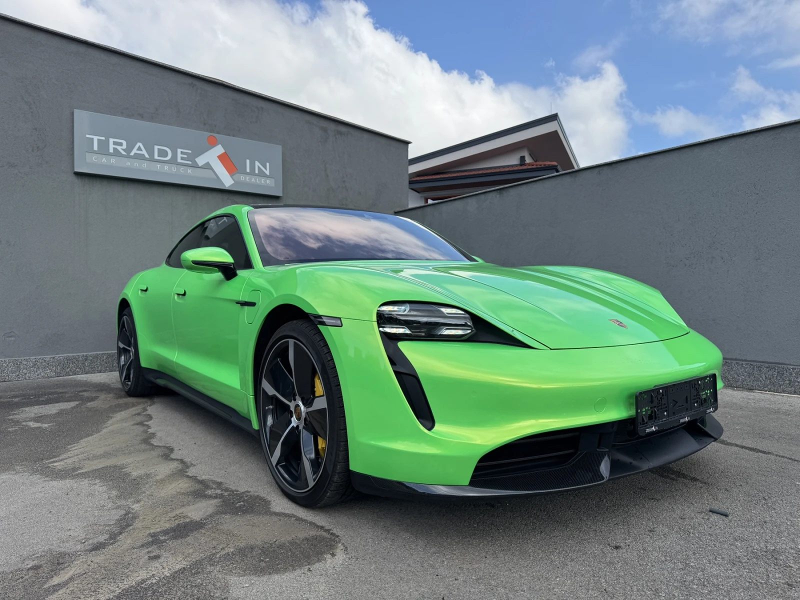 Porsche Taycan TURBO S - изображение 3