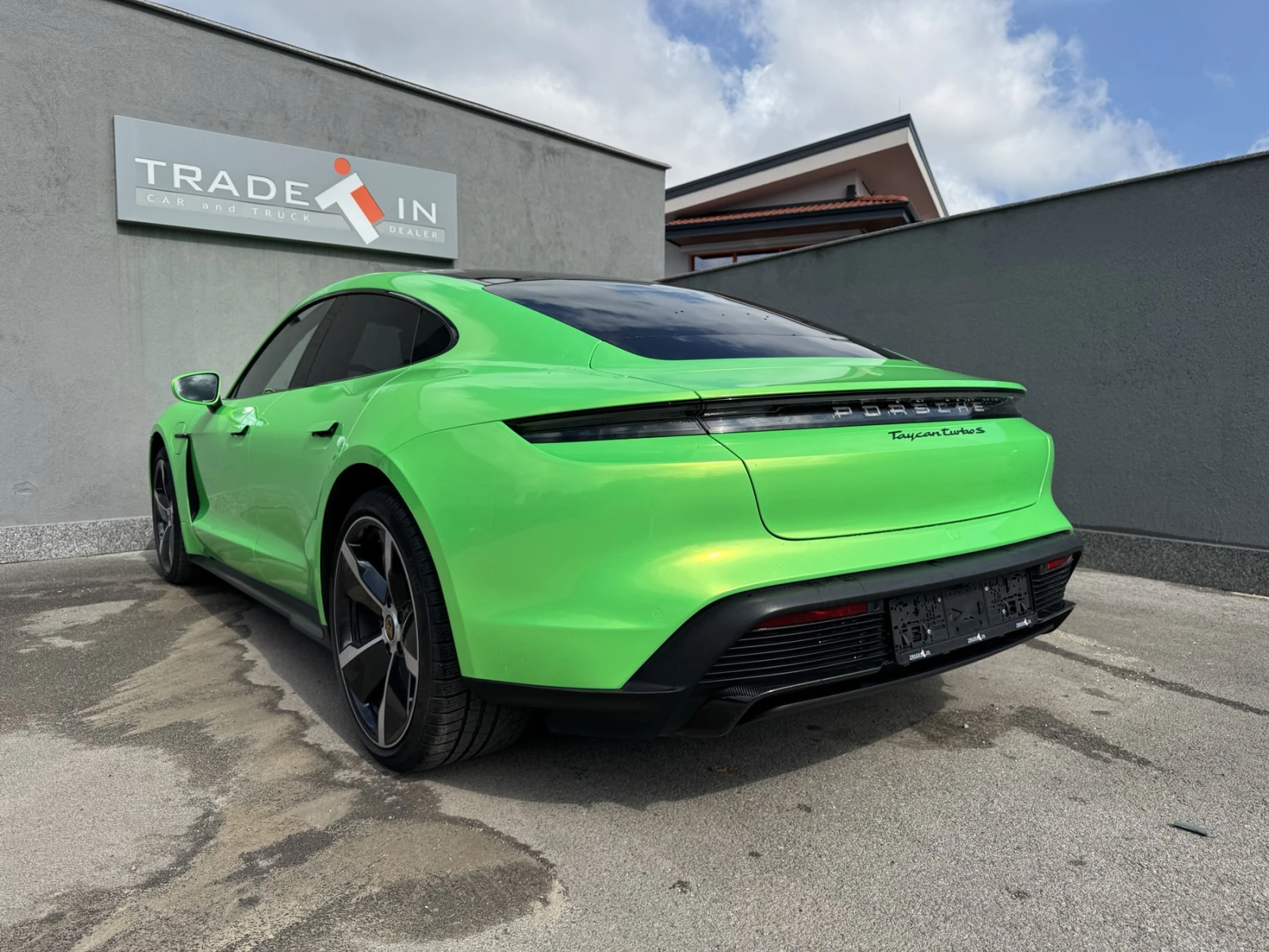 Porsche Taycan TURBO S - изображение 6