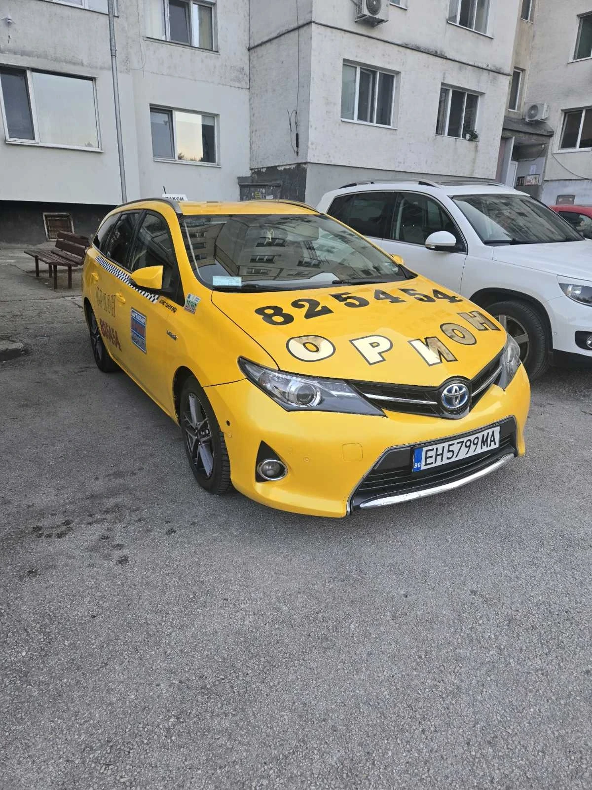 Toyota Auris 1.8 - изображение 2