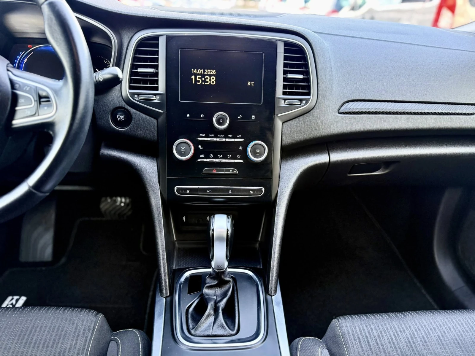 Renault Megane АВТОМАТИК, снимка 12 - Автомобили и джипове - 53744134