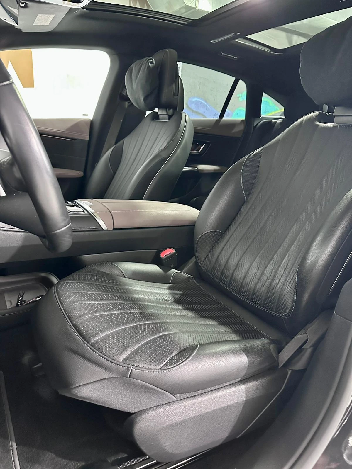 Mercedes-Benz EQS 580 4Matic* Hyperscreen* Burmester* Pano* 360* Гар, снимка 8 - Автомобили и джипове - 53765708