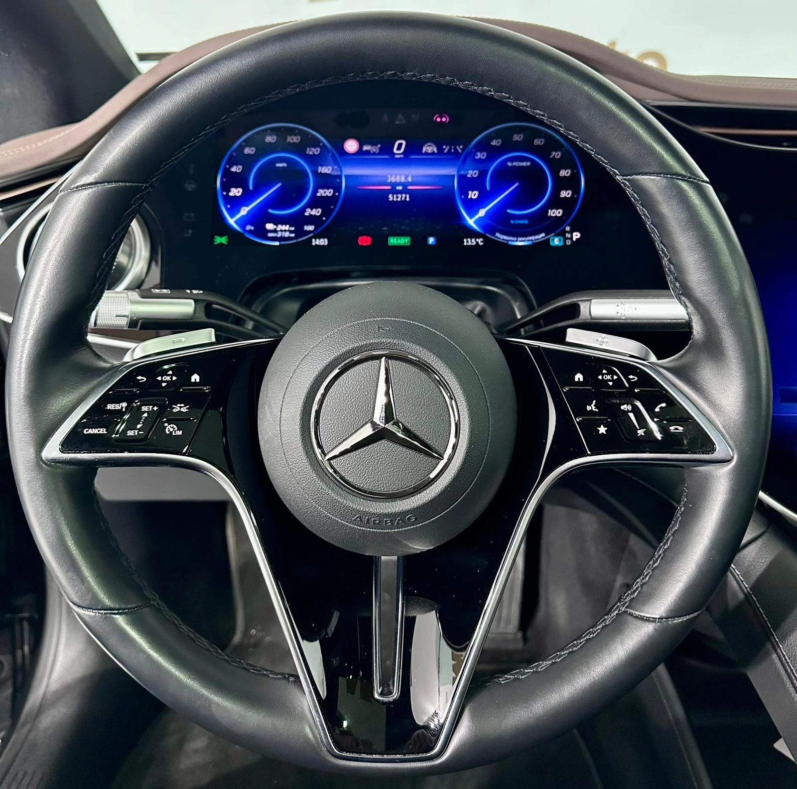 Mercedes-Benz EQS 580 4Matic* Hyperscreen* Burmester* Pano* 360* Гар, снимка 13 - Автомобили и джипове - 53765708