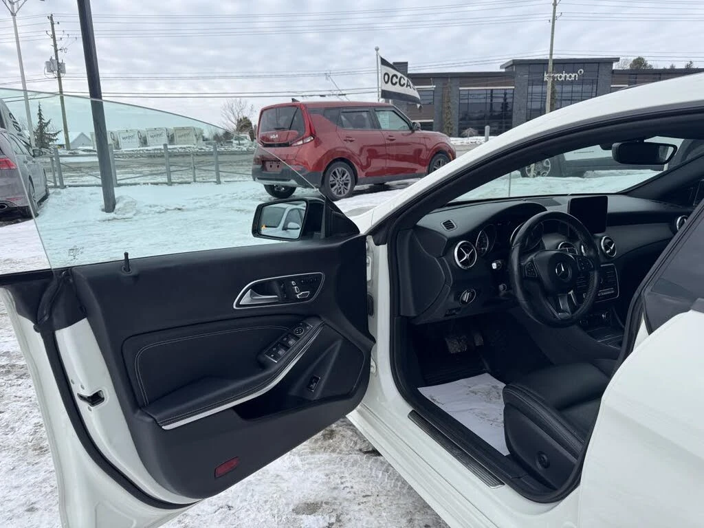 Mercedes-Benz CLA 250 4MATIC* FULL* АвтоКредит* (ЦЕНА ДО БГ) - изображение 9