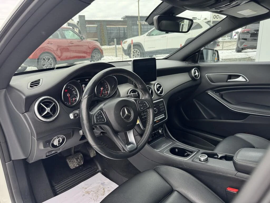 Mercedes-Benz CLA 250 4MATIC* FULL* АвтоКредит* (ЦЕНА ДО БГ) - изображение 10