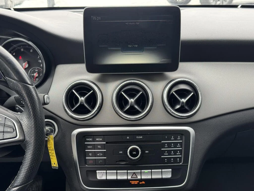 Mercedes-Benz CLA 250 4MATIC* FULL* АвтоКредит* (ЦЕНА ДО БГ), снимка 15 - Автомобили и джипове - 53786885