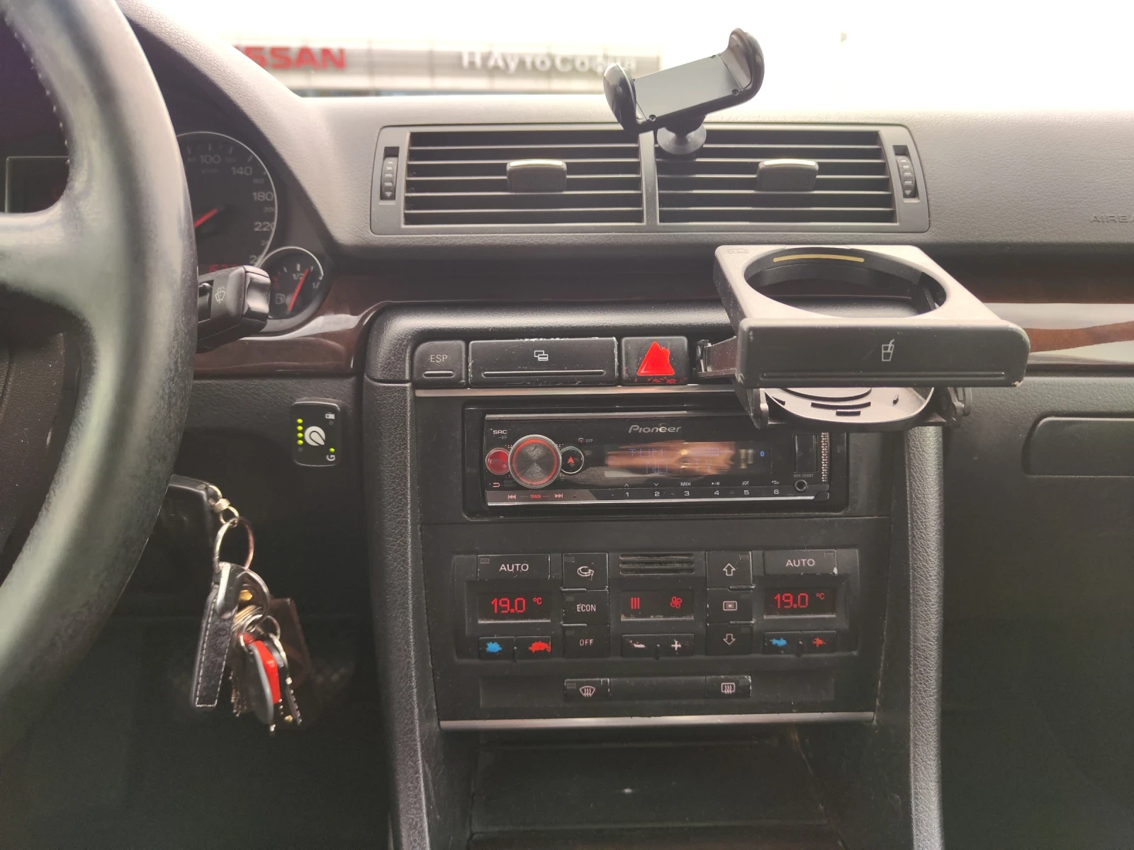 Audi A4 1.8Т, снимка 11 - Автомобили и джипове - 54219775