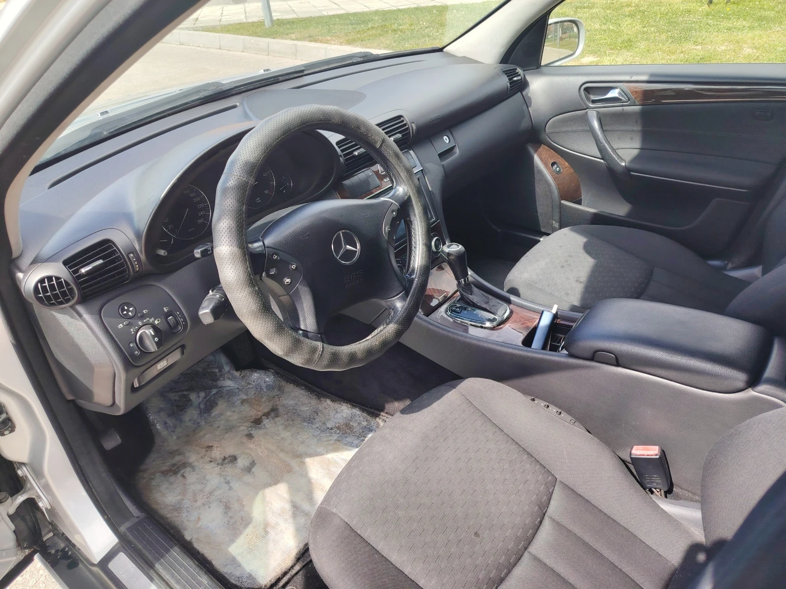Mercedes-Benz C 270, снимка 8 - Автомобили и джипове - 54373959