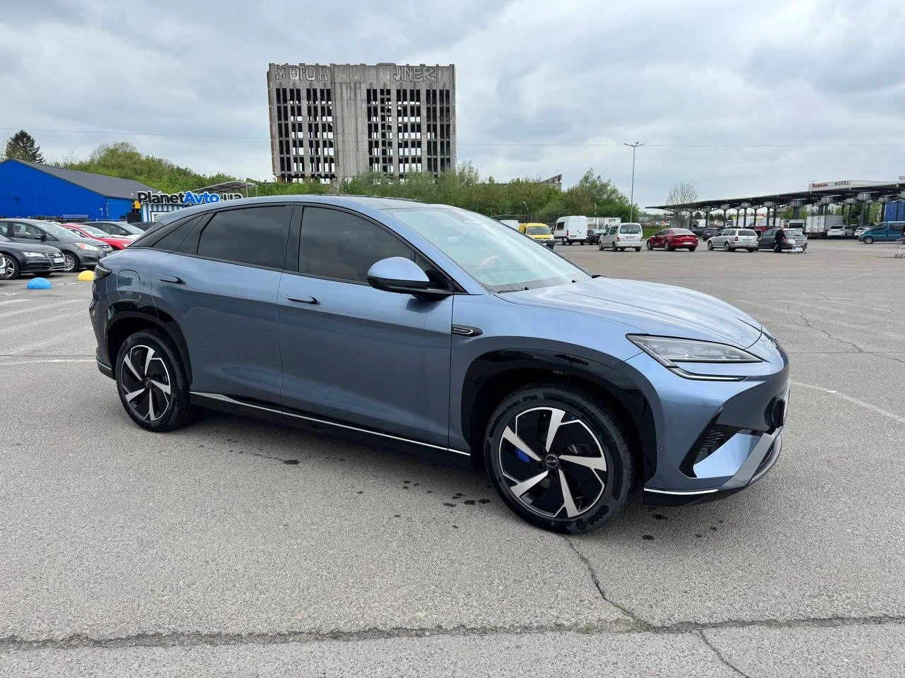 BYD Sealion 7 2wd top