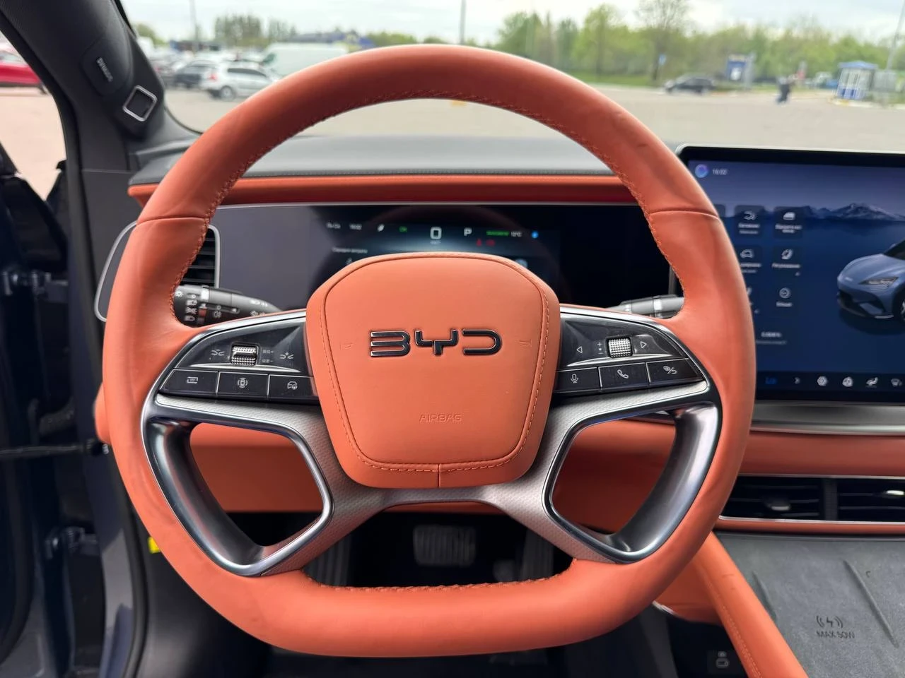 BYD Sealion 7 2wd top, снимка 14 - Автомобили и джипове - 54557037