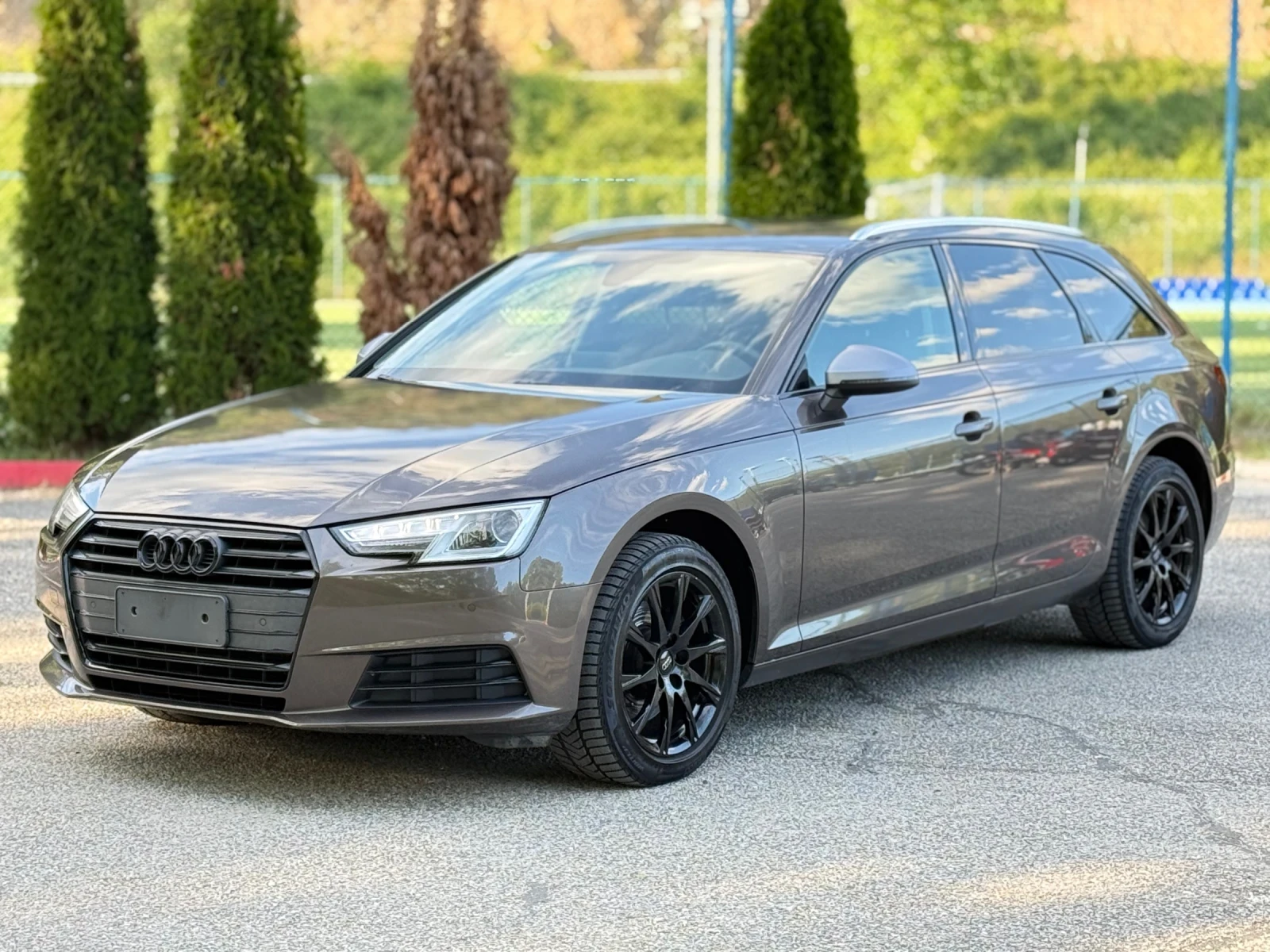 Audi A4 2.0TDI Автоматик/Навигация/Климатроник, снимка 4 - Автомобили и джипове - 54723143