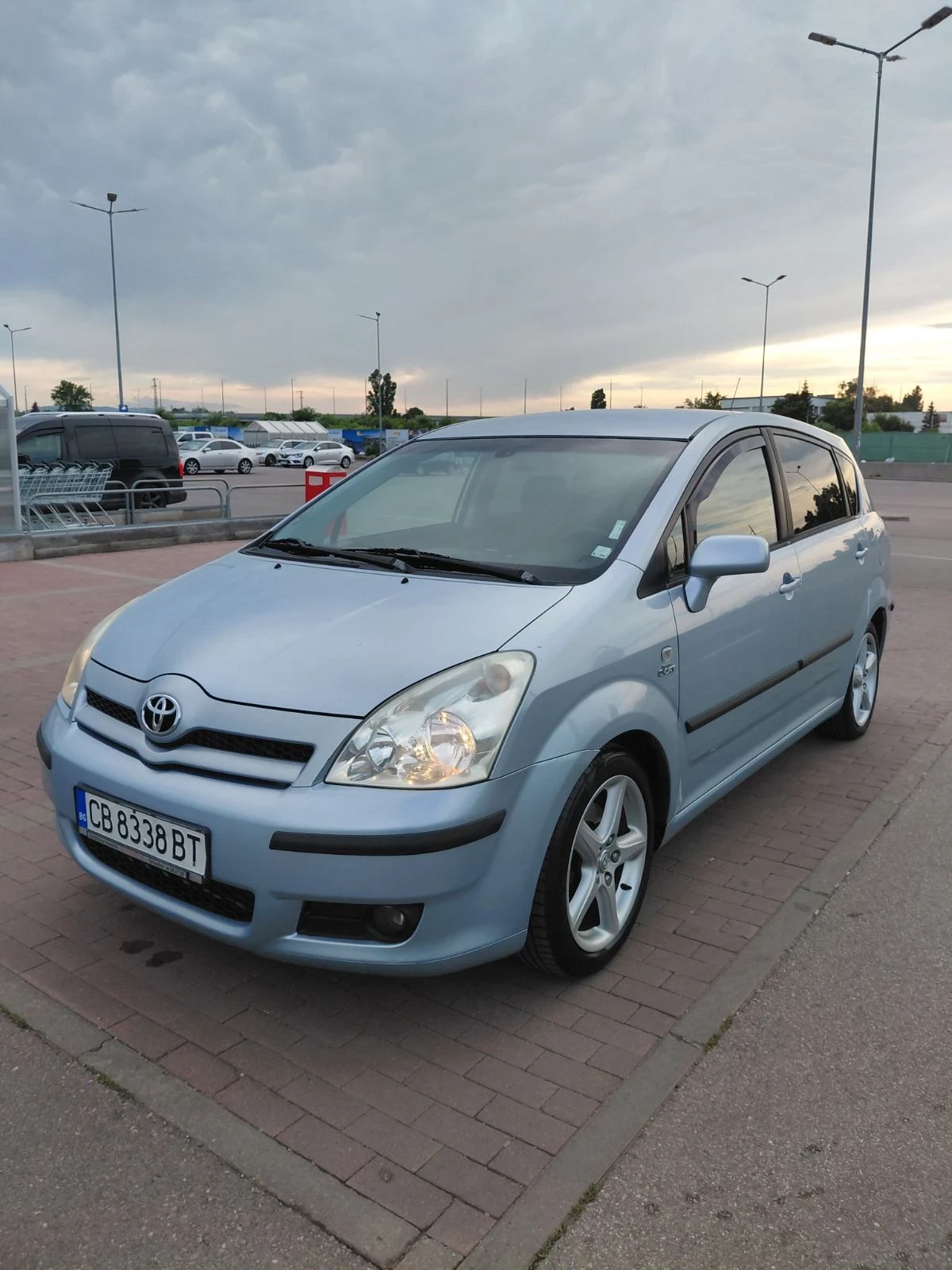 Toyota Corolla verso, снимка 2 - Автомобили и джипове - 55124671
