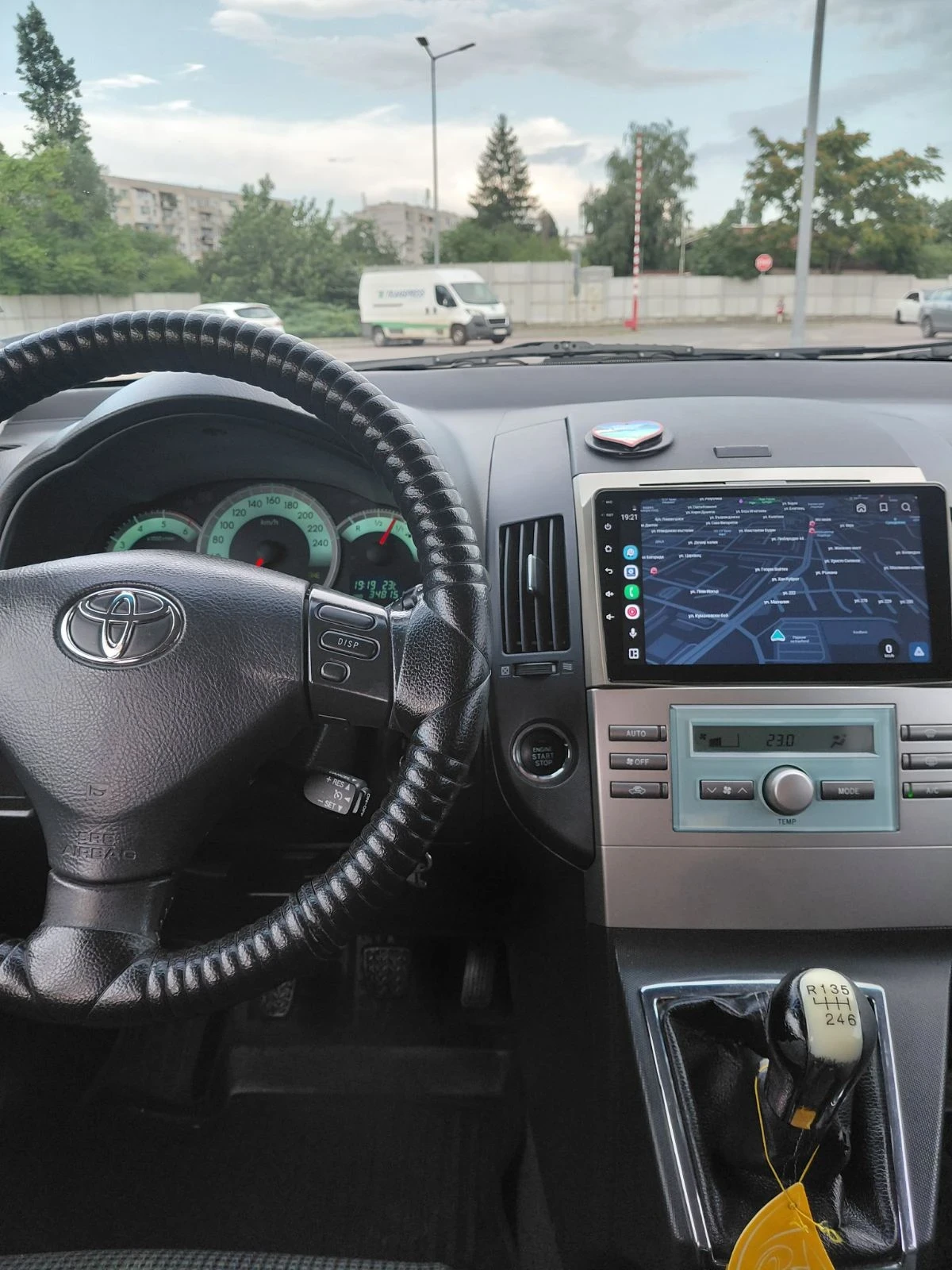Toyota Corolla verso, снимка 7 - Автомобили и джипове - 55124671
