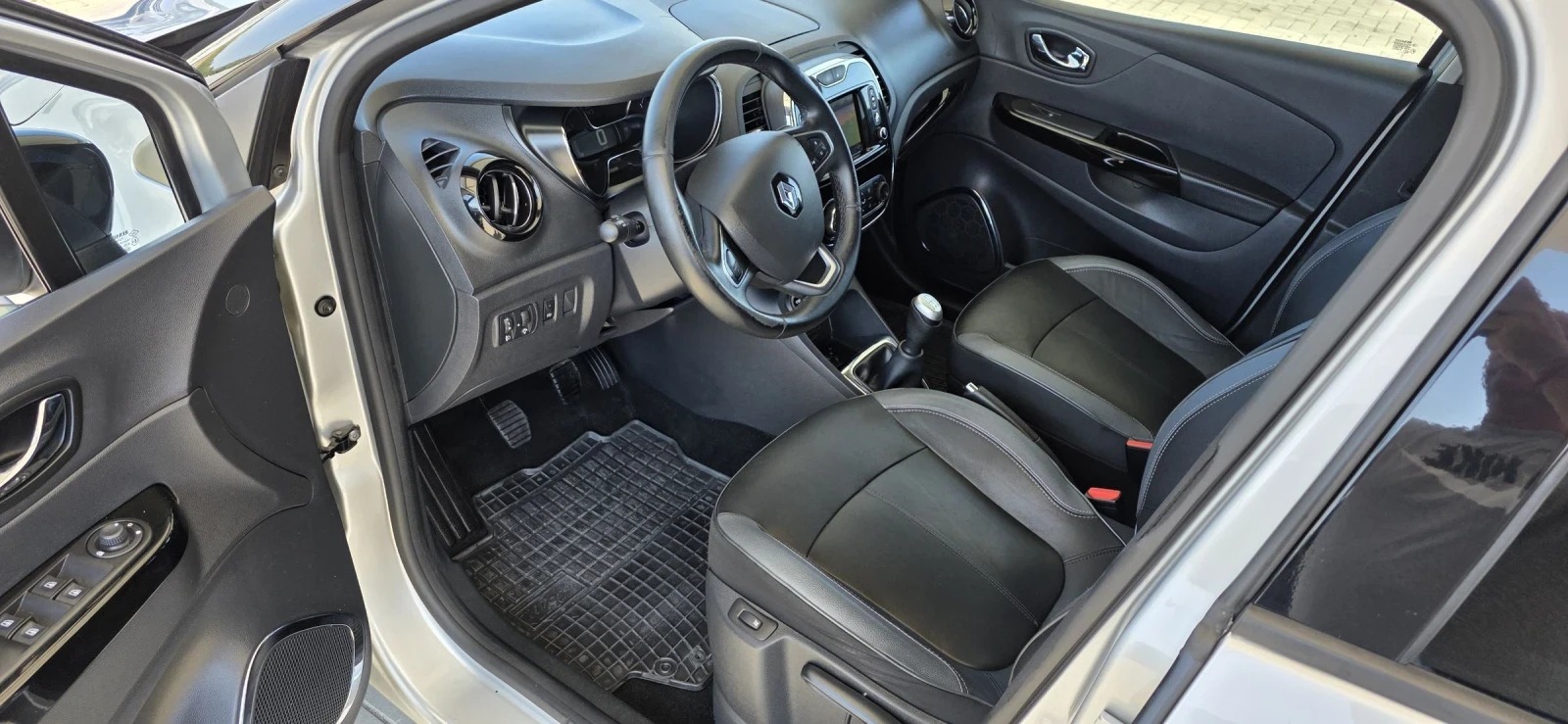 Renault Captur 1.5DCI-NAVI* KEYLESS * KOJA* KAMERA* EURO 6, снимка 12 - Автомобили и джипове - 55197790