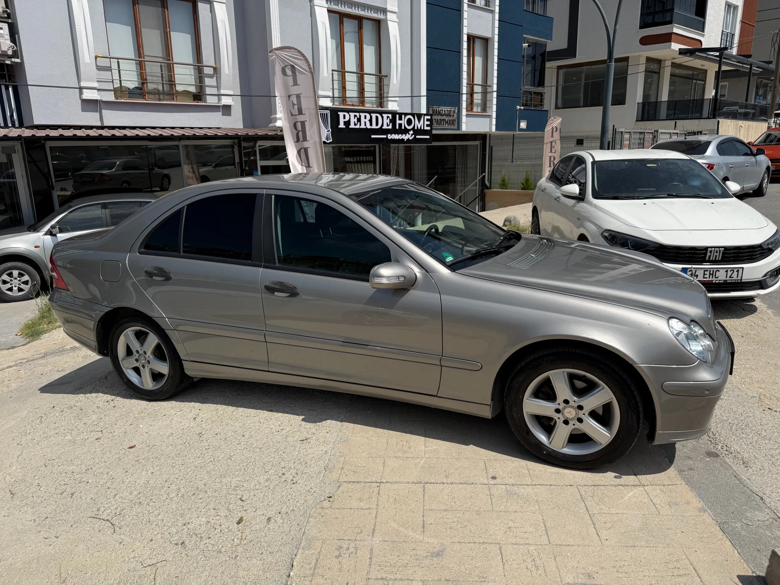 Mercedes-Benz C 180, снимка 10 - Автомобили и джипове - 55599289