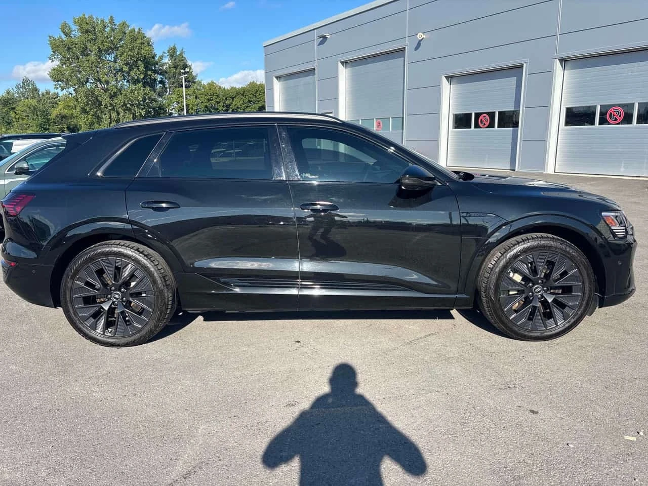 Audi E-Tron * quattro * CARFAX * ОПЦИЯ ЗА ФИНАНСИРАНЕ, снимка 3 - Автомобили и джипове - 55753996