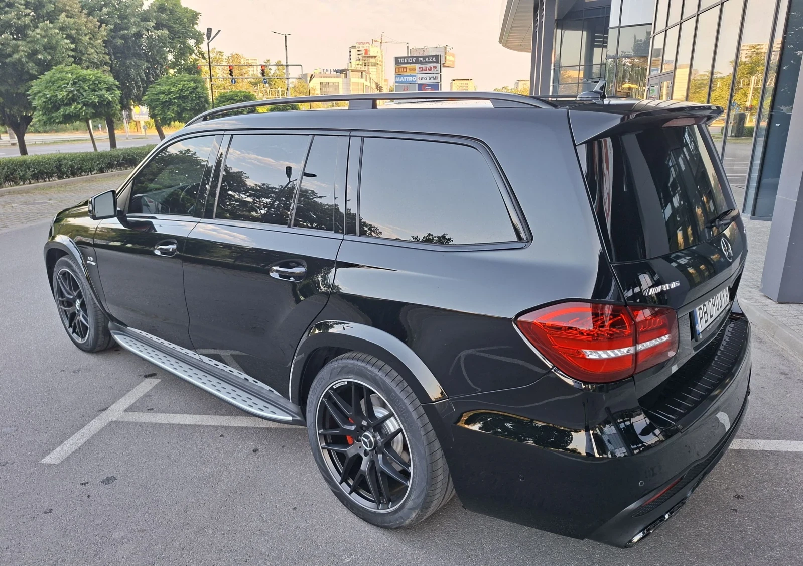 Mercedes-Benz GLS 450 gls450 63 AMG пакет 6+ 1, снимка 3 - Автомобили и джипове - 55779419
