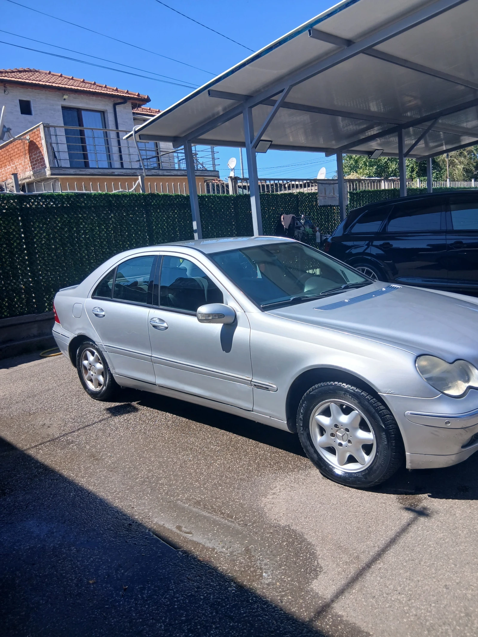 Mercedes-Benz C 220, снимка 2 - Автомобили и джипове - 55931916