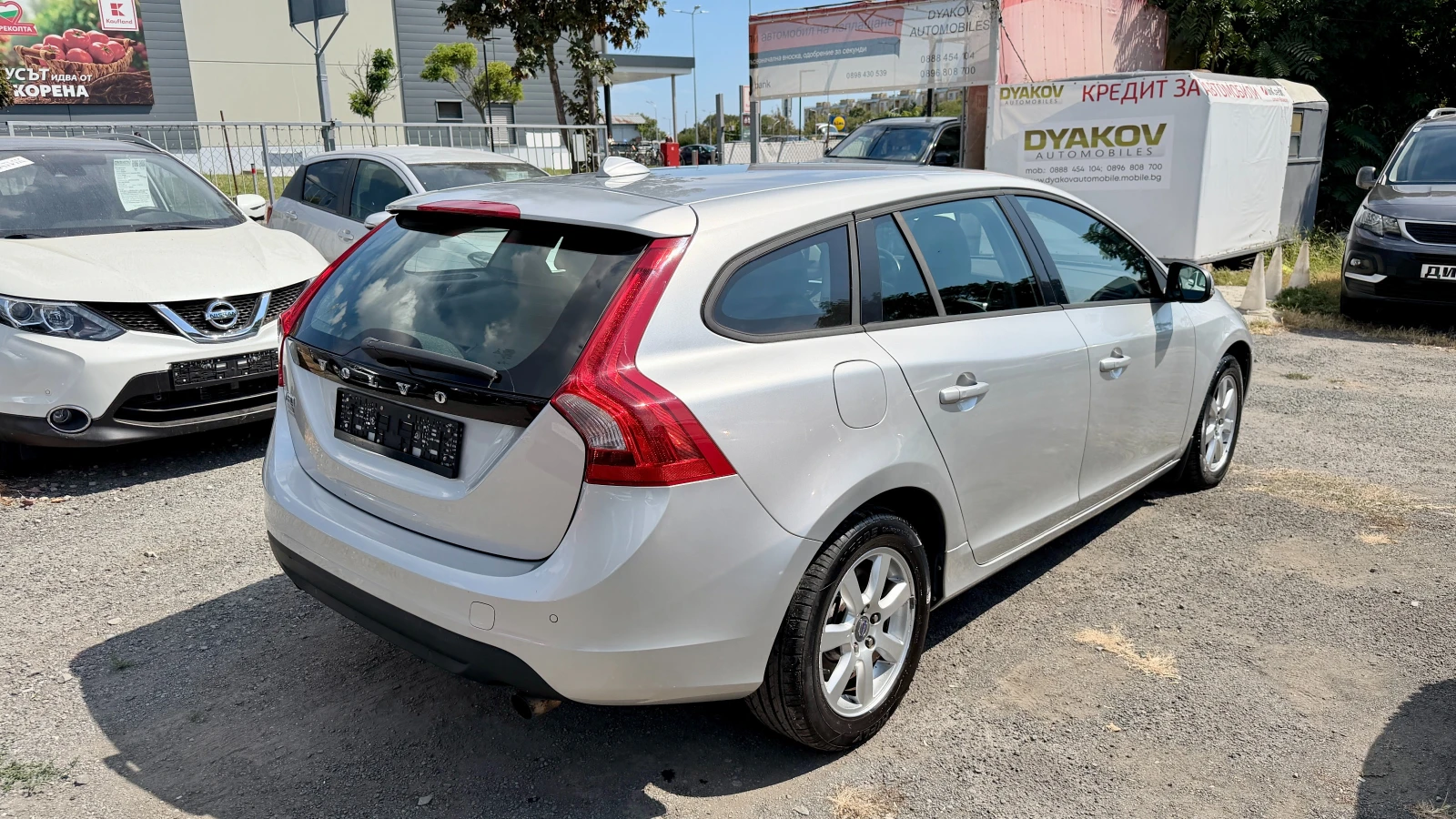 Volvo V60 T4 Автоматик! Внос ШВЕЙЦАРИЯ! Navi, PDC, LED..., снимка 5 - Автомобили и джипове - 55959374