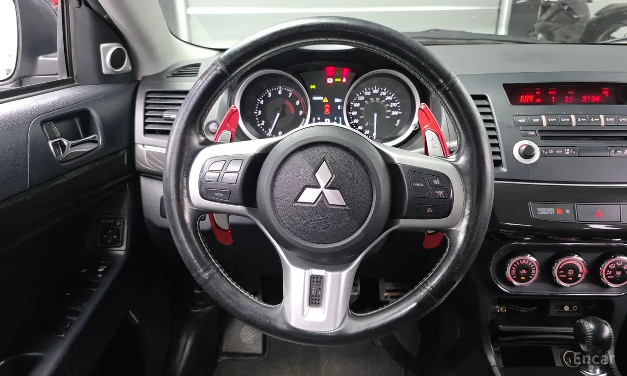Mitsubishi Lancer * EVO X* brembo* JR* twin Clutch SST* AYC* подгрев, снимка 8 - Автомобили и джипове - 55998212