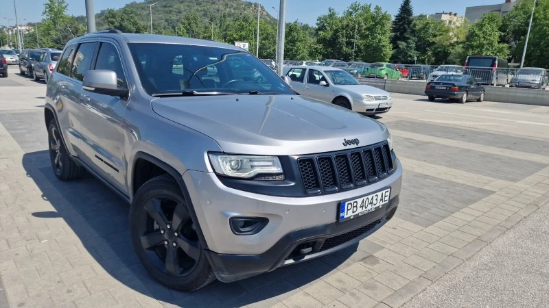 Jeep Grand cherokee ГАЗ/5, 7 HEMI, снимка 5 - Автомобили и джипове - 47174495