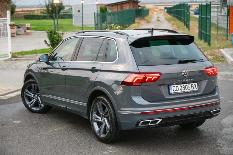 VW Tiguan 2.0TSI* R-LINE* 4Motion* Head-up* КАМЕРА* VIRTUAL*, снимка 4 - Автомобили и джипове - 47110341