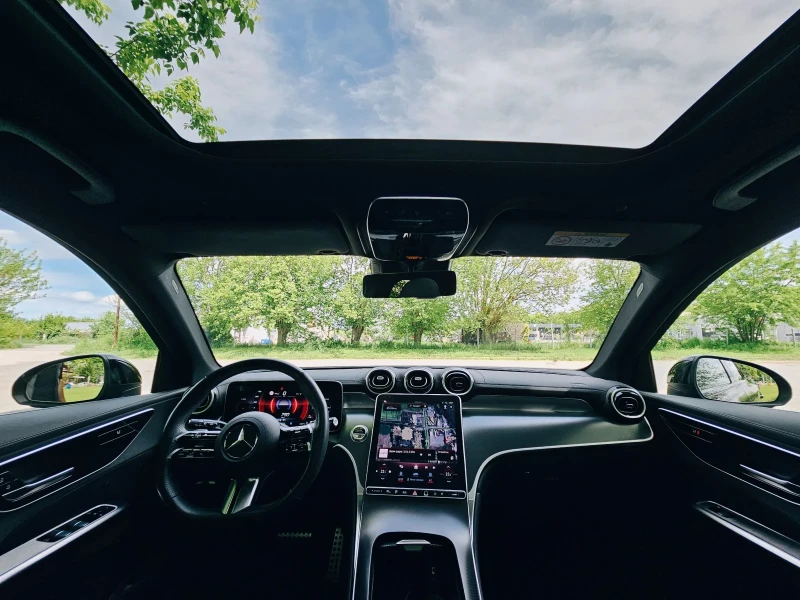 Mercedes-Benz GLC 300 DE* Plug-in hybrid* ГАРАНЦИОНЕН ДО 11.2027 година!, снимка 9 - Автомобили и джипове - 51734822