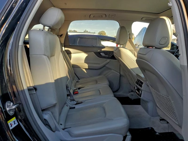 Audi Q7 QUATTRO 55 TFSI, снимка 11 - Автомобили и джипове - 54653694