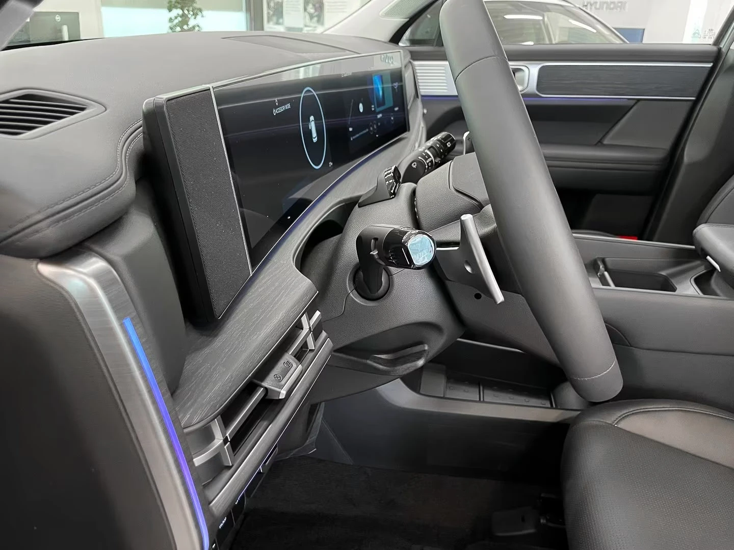 Hyundai Santa fe НОВ!/1.6HEV/SIGNATURE/215HP/360CAM/AMBI/KLESS/536f - изображение 6