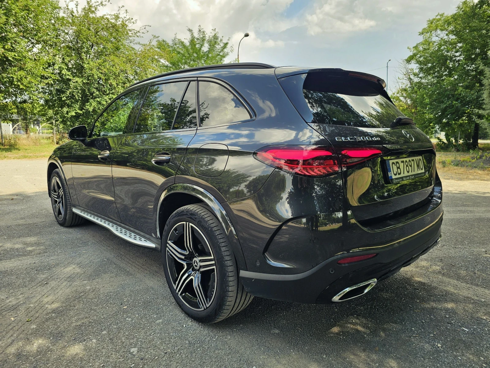 Mercedes-Benz GLC 300 DE* Plug-in hybrid* ГАРАНЦИОНЕН ДО 11.2027 година!, снимка 4 - Автомобили и джипове - 53129955