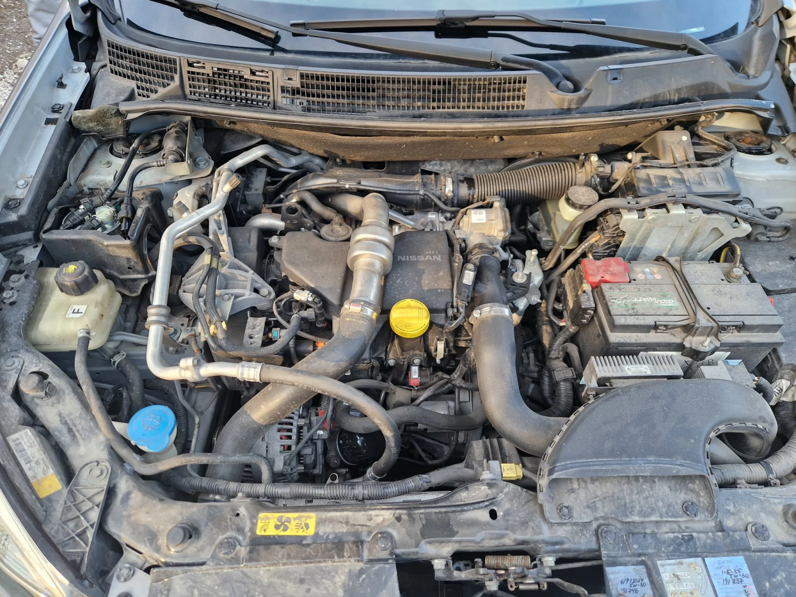 Nissan Qashqai 1.5 dci, снимка 15 - Автомобили и джипове - 53405277