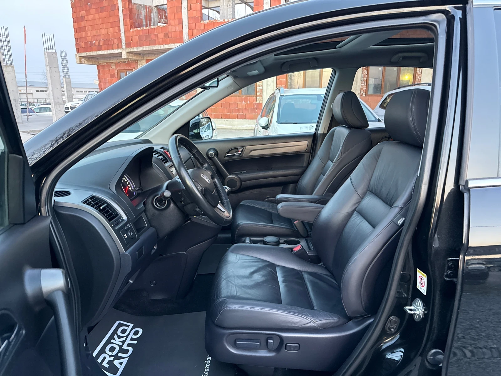 Honda Cr-v 2.2D/FACELIFT/НАВИ/КОЖА/ПОДГРЕВ/СЕРВИЗНА ИСТОРИЯ! , снимка 9 - Автомобили и джипове - 53697571