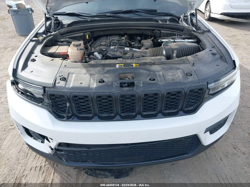 Jeep Grand cherokee 3.6l Altitude X 4X2, снимка 10 - Автомобили и джипове - 54106293