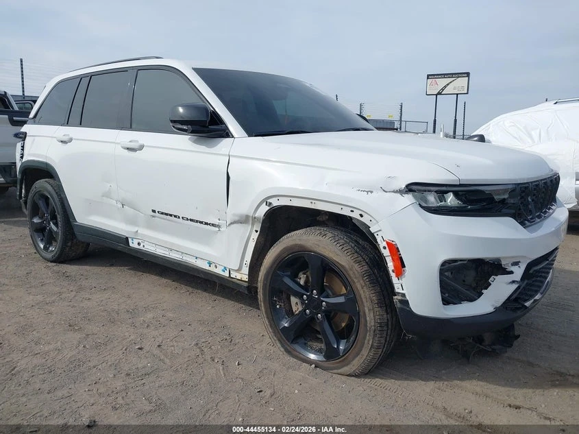 Jeep Grand cherokee 3.6l Altitude X 4X2, снимка 6 - Автомобили и джипове - 54106293