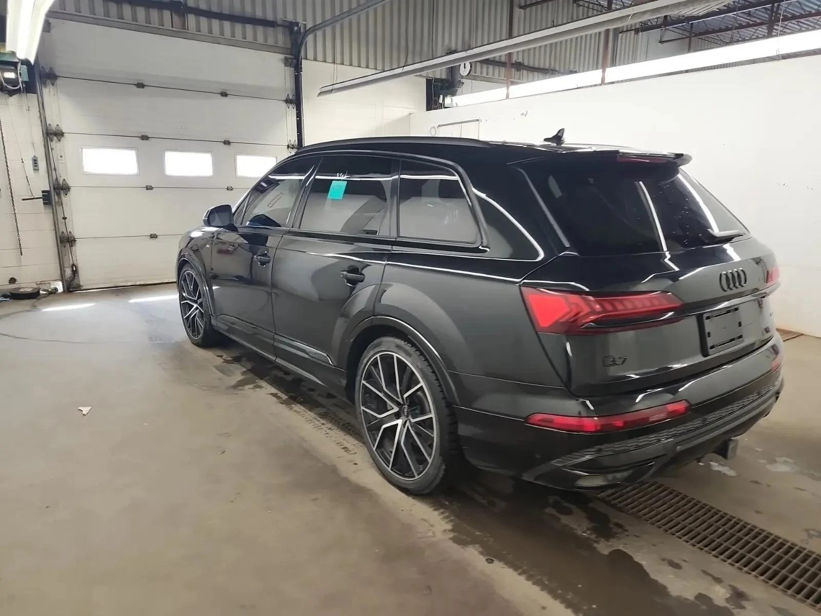 Audi Q7 TECHNIK* 360view* Обдухване* Дистроник* Гуми+ Джан, снимка 4 - Автомобили и джипове - 54370828