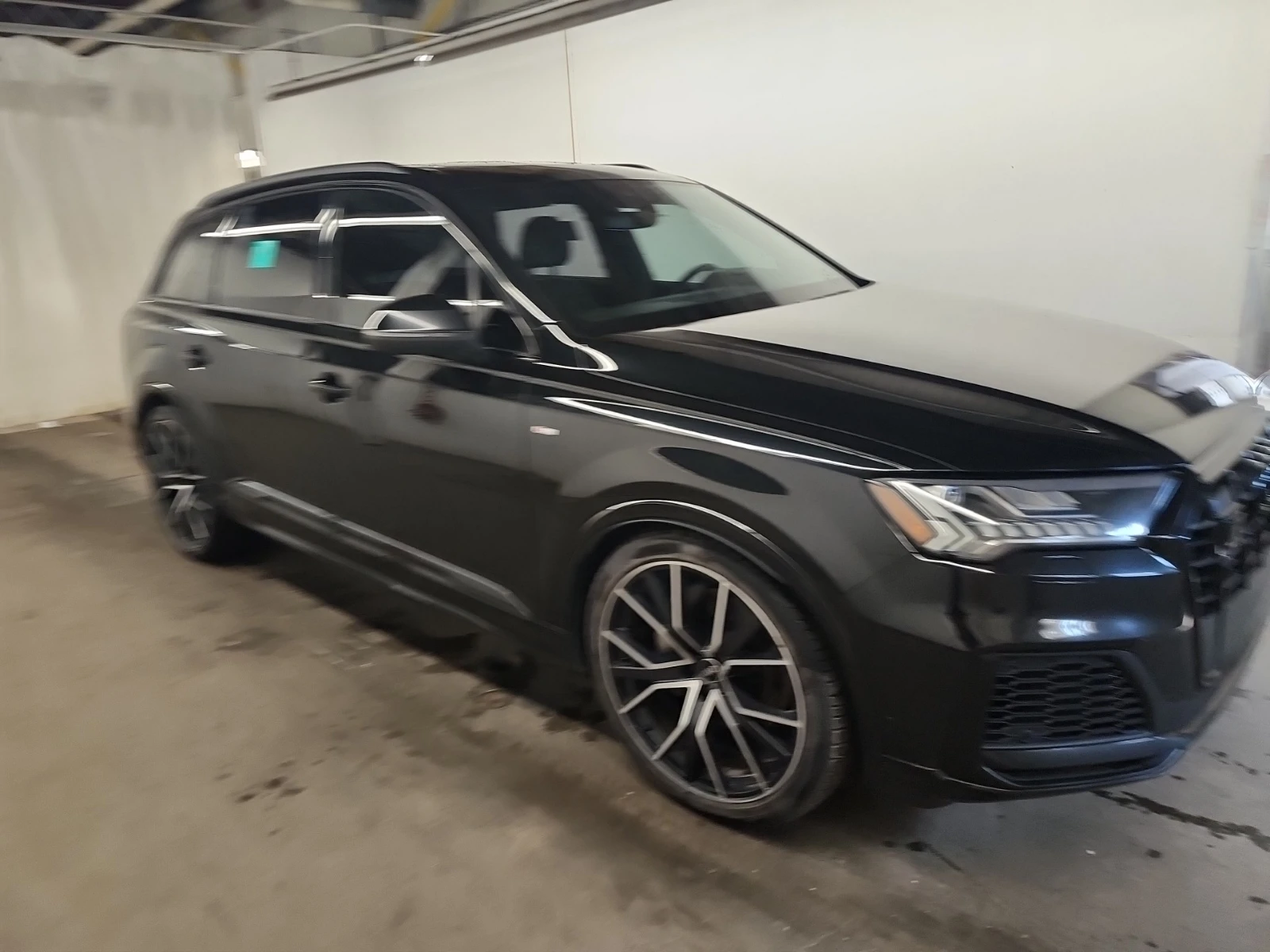Audi Q7 TECHNIK* 360view* Обдухване* Дистроник* Гуми+ Джан, снимка 2 - Автомобили и джипове - 54370828