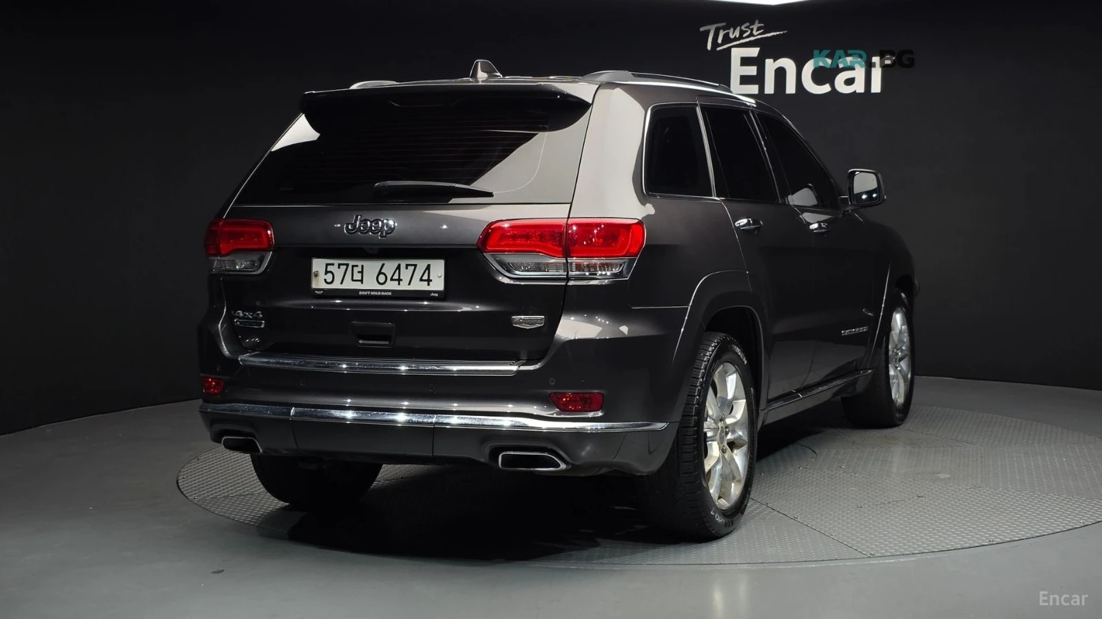 Jeep Cherokee SUMMIT / DISTRONIC / ОБДУХ / ПОДГРЕВИ / ПАНОРАМА, снимка 2 - Автомобили и джипове - 54597305