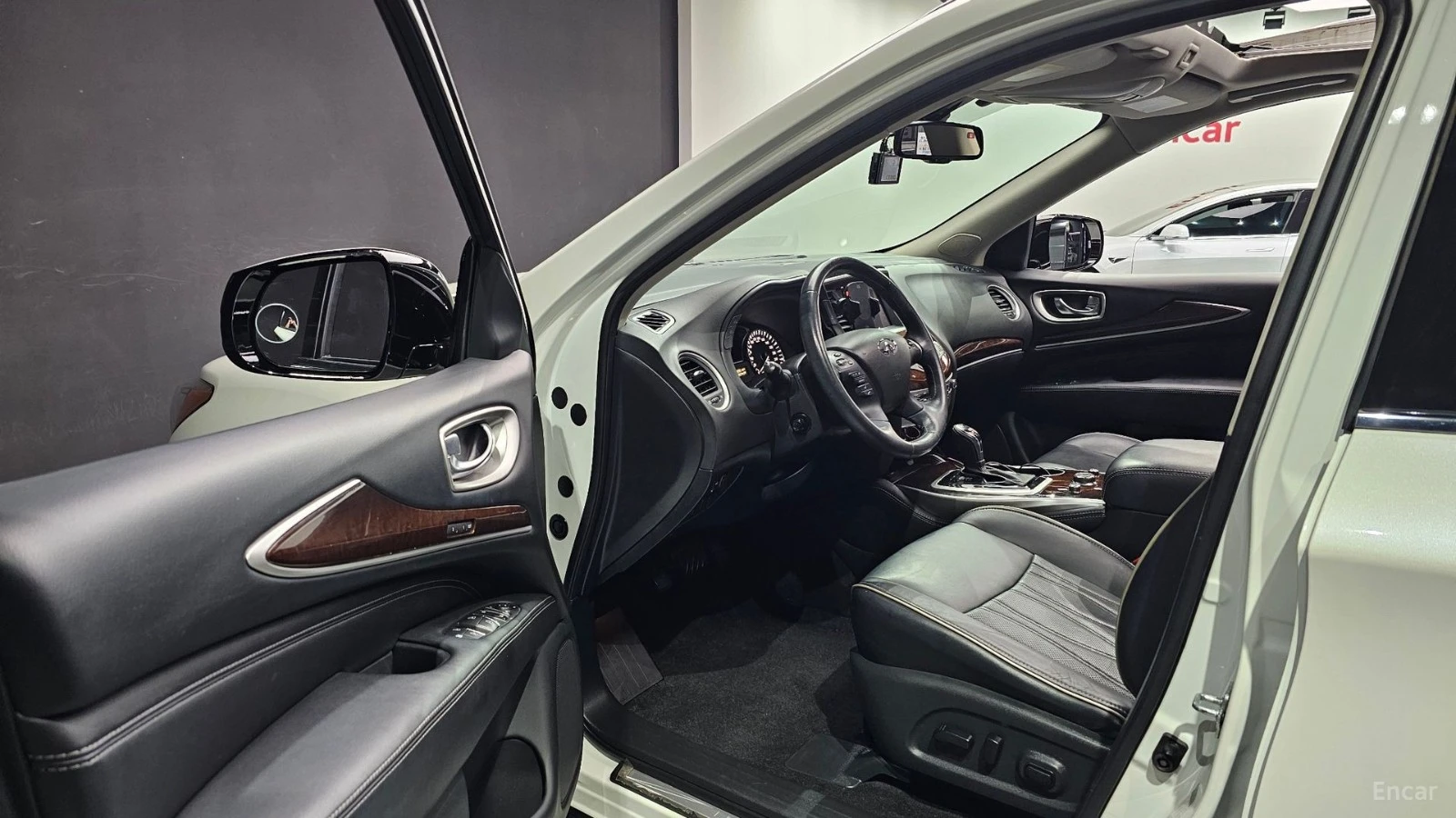Infiniti QX60 3.5 AWD* КОЖА* ОБДУХВ* ПАНО, снимка 8 - Автомобили и джипове - 55492031